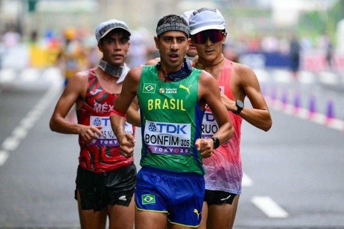 Brasiliense Caio Bonfim recebe a história da prata em 35 km na Copa do Mundo