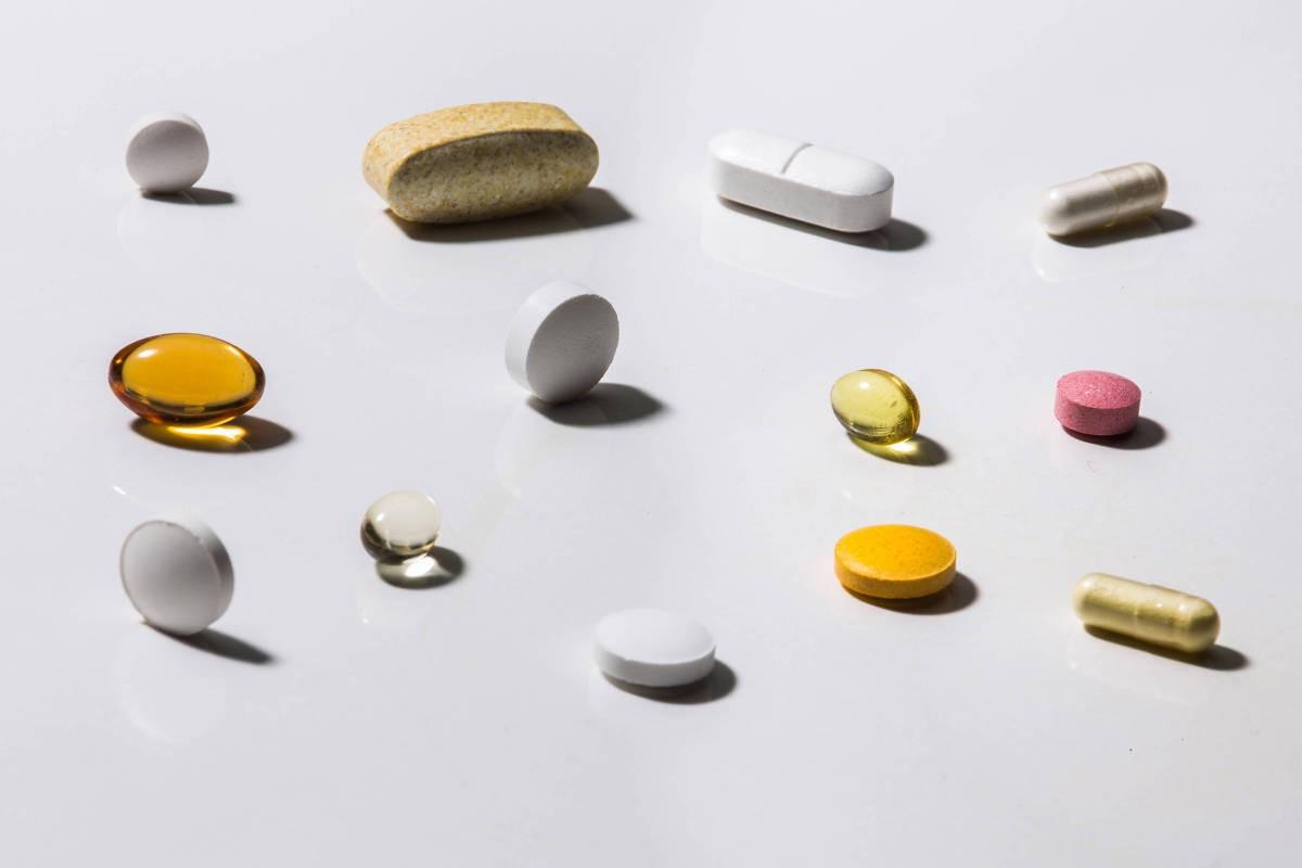 Omega-3, Vitamin D, B12: What is the real work of attachment to increase the lon...