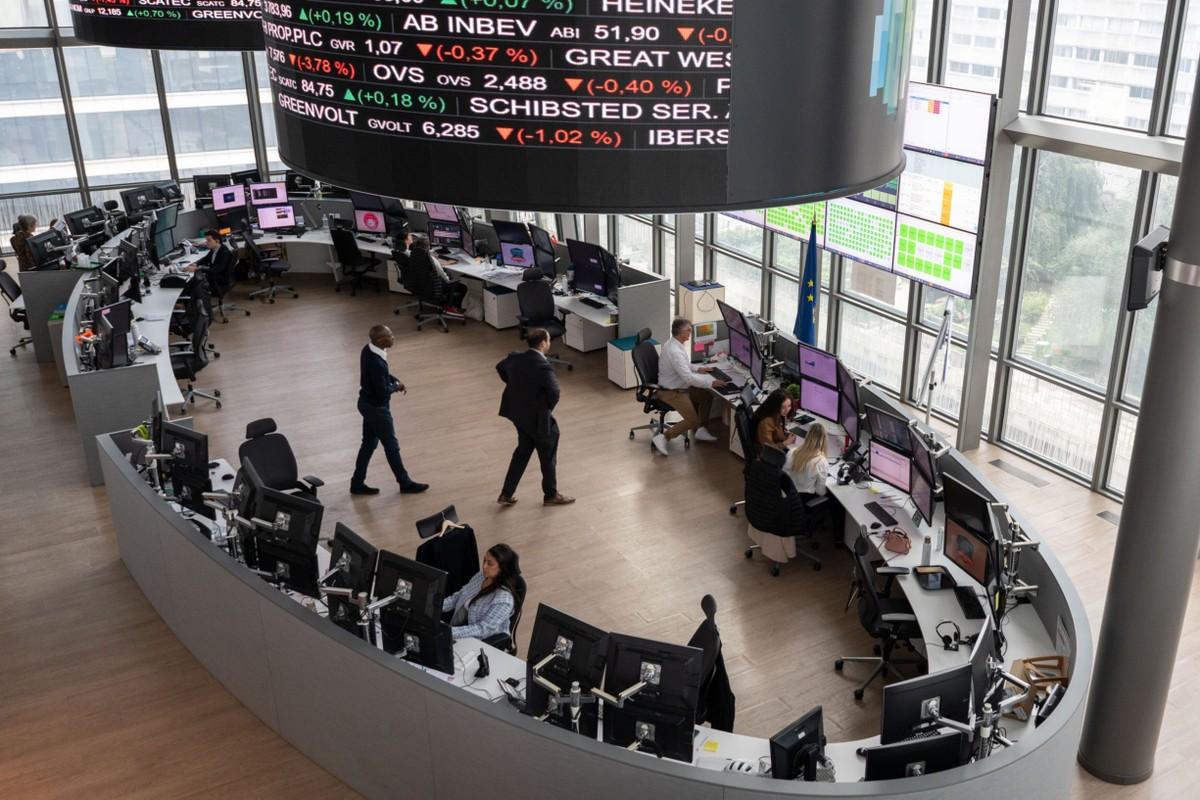 As sacolas européias são retiradas com ênfase no financiamento de dados macroeconômicos e geopolíticos |Economicamente