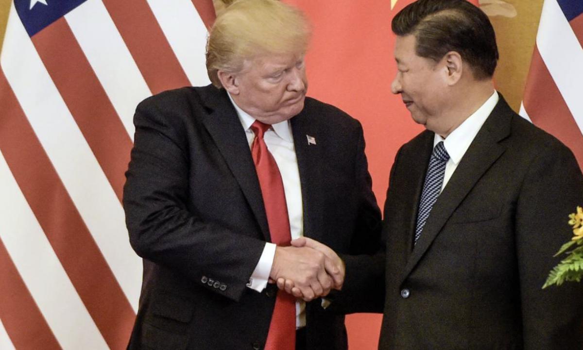 O governo dos EUA diz que um funcionário bloqueou da China -
